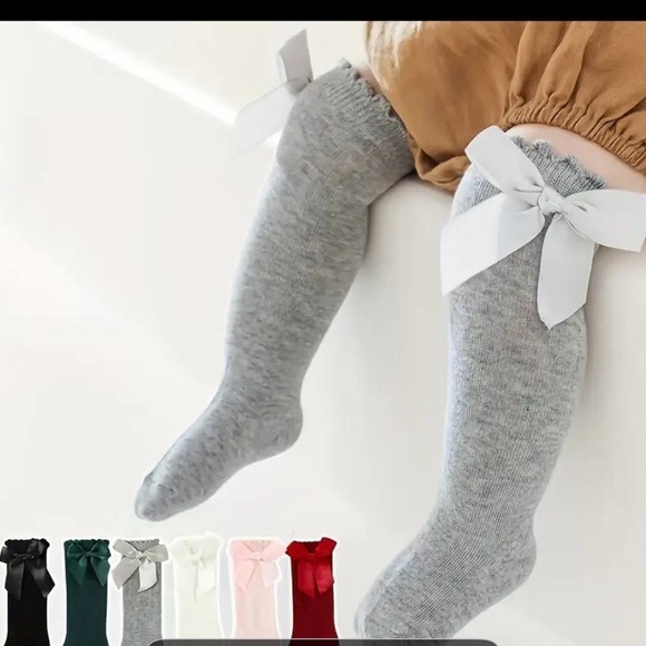 Gray Kids Knee-High Socks with Bow - Picture 1 of 2